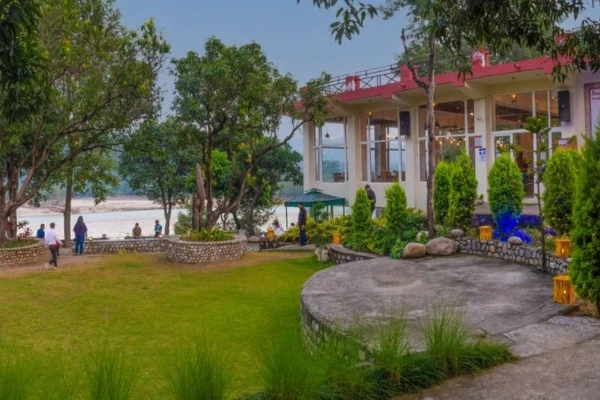 La Perle River Resort riverfront cottages near Jim Corbett